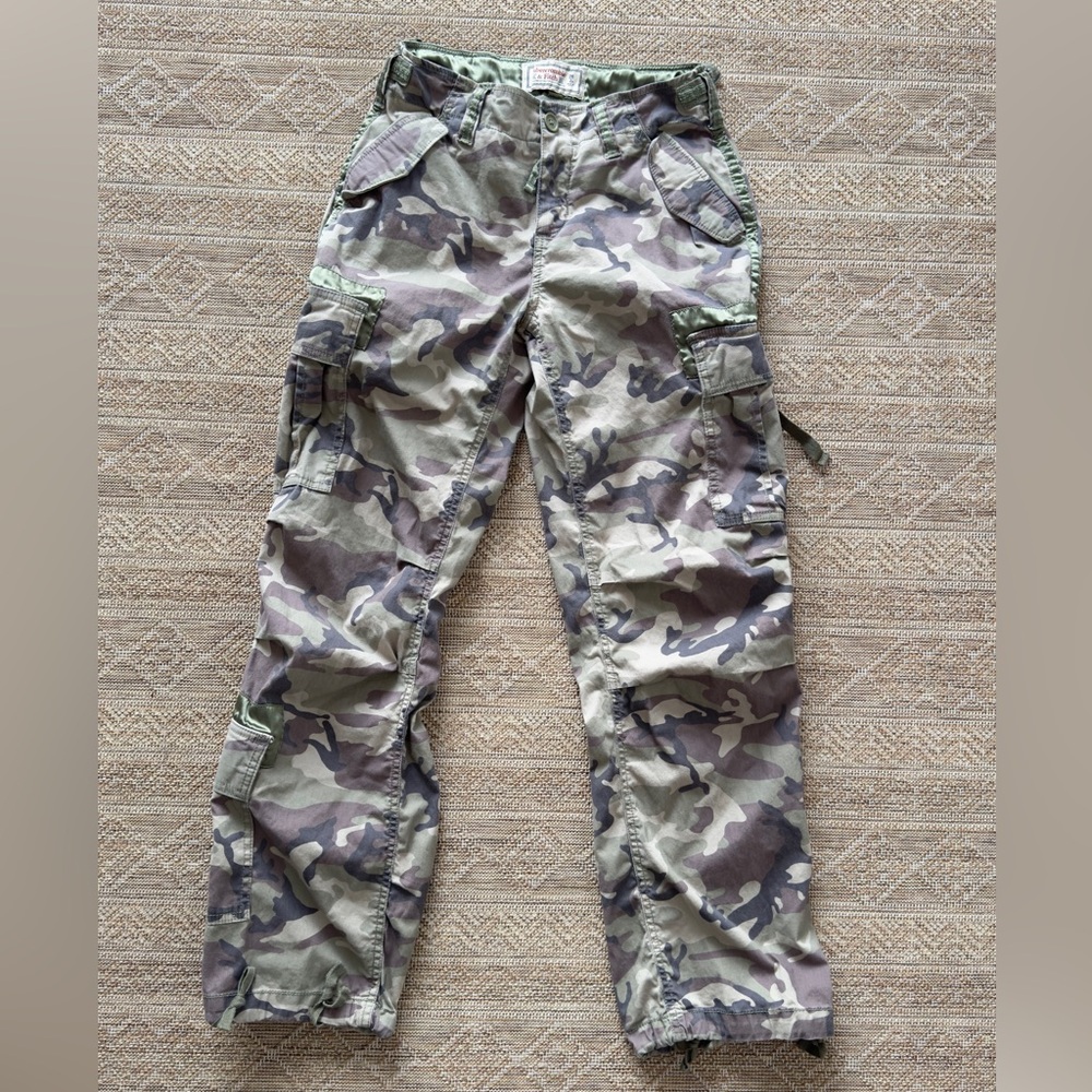 Abercrombie camo cargo pants 2